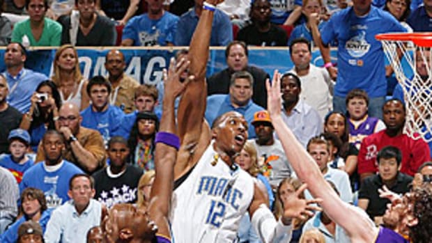 dwight-howard-lakers.jpg